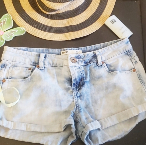 Cotton On Pants - Cotton On cuffed denim tie dyed shorts